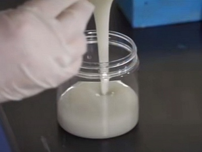 有機(jī)膨潤(rùn)土制作好的凝膠 有機(jī)膨潤(rùn)土制作好的凝膠